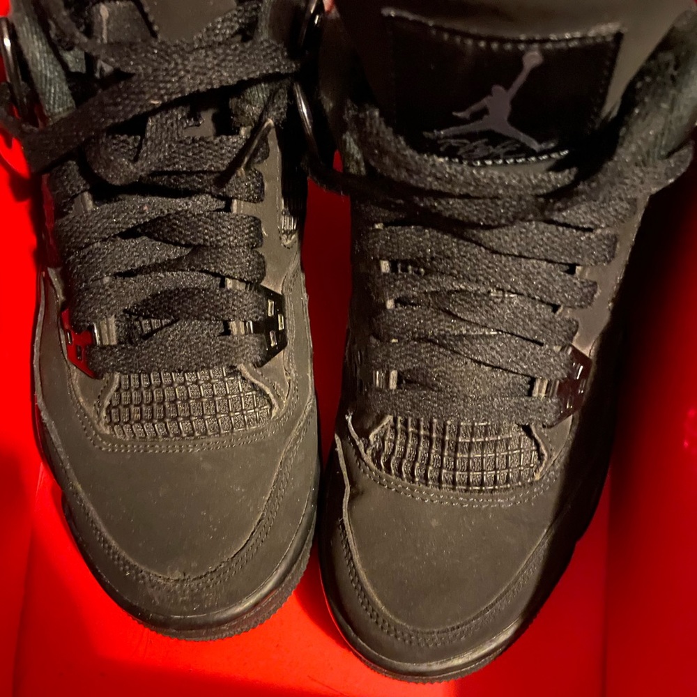 BLACK CAT JORDAN 4